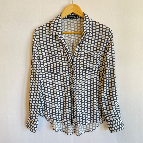 VELVET HEART Size Sm Button Front Split Shirt Tail Roll Tab Sleeve Blue White - Picture 9 of 9